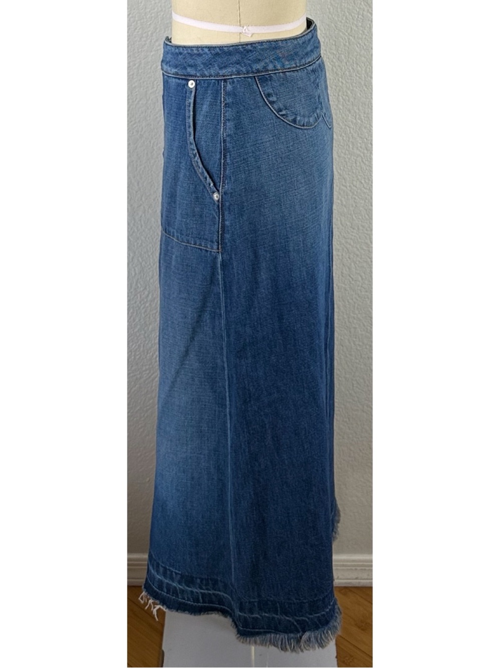 Daily Blue Tephy Button Down Denim A-Line Skirt size Small - Picture 3 of 16
